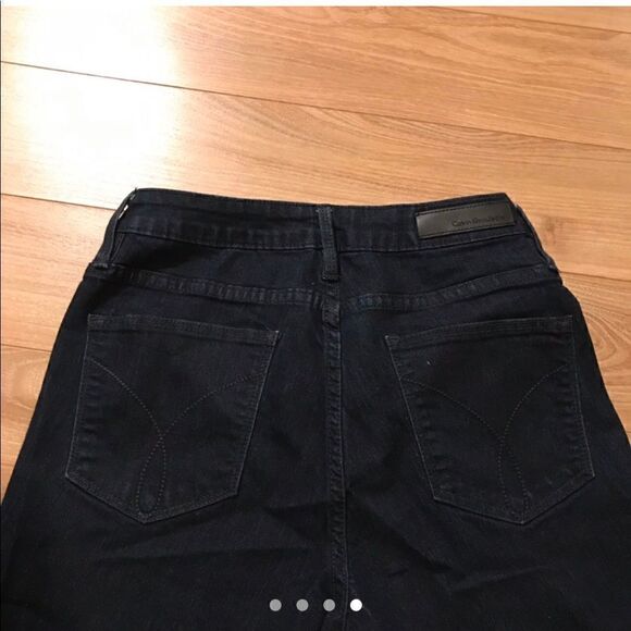 Calvin Klein Jeans dark wash leggings/jeggings - Picture 4 of 4